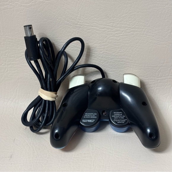 Mega Man X Limited Edition GameCube Controller Great TESTED WORKING) - Picture 4 of 5